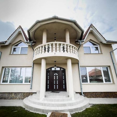 Casa Blanco Hotell Oradea Eksteriør bilde